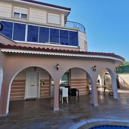 Antalya Belek Kiralik Villa Lueks